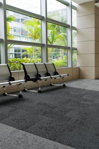 09-rainfall-carpet-tiles-light-shade-533x800
