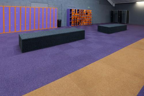 Jump4-tufted-loop-pile-tivoli-purple-green-orange-leisure-013