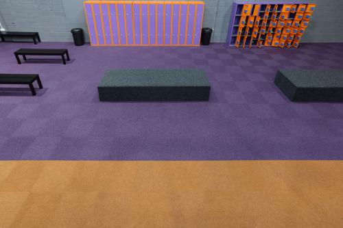 Jump4-tufted-loop-pile-tivoli-purple-green-orange-leisure-014