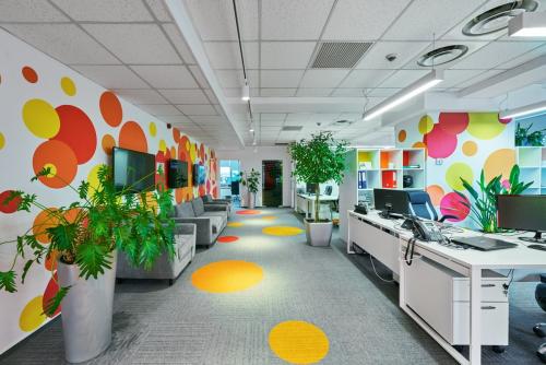 brp-romania-lateral-carpet-tiles-01-1199x800