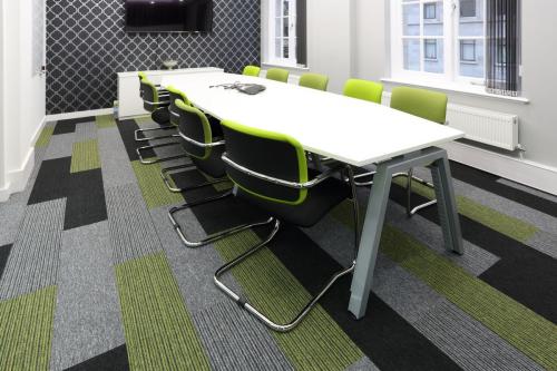 degree-53-manchester-tivoli-multiline-carpet-planks-003