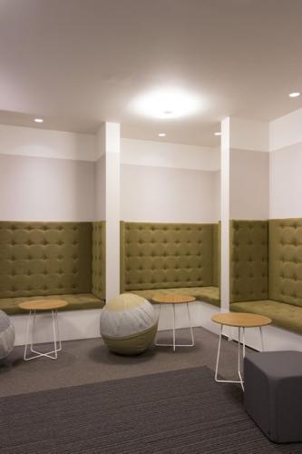 go-to-carpet-tiles-beige-in-office-04-533x800