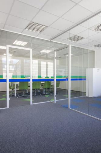 grey-and-green-go-to-carpet-tiles-in-office-03-533x800