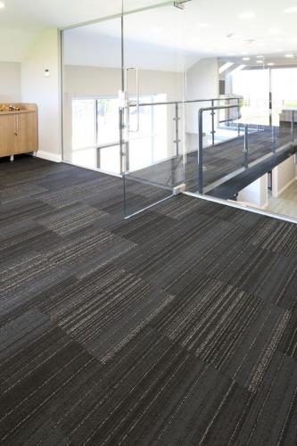nb-construction-hadron-carpet-tiles-01-533x800